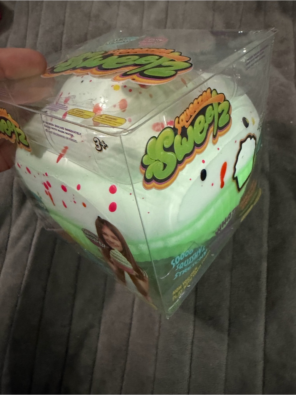 Green Squeezy cupcake squishy